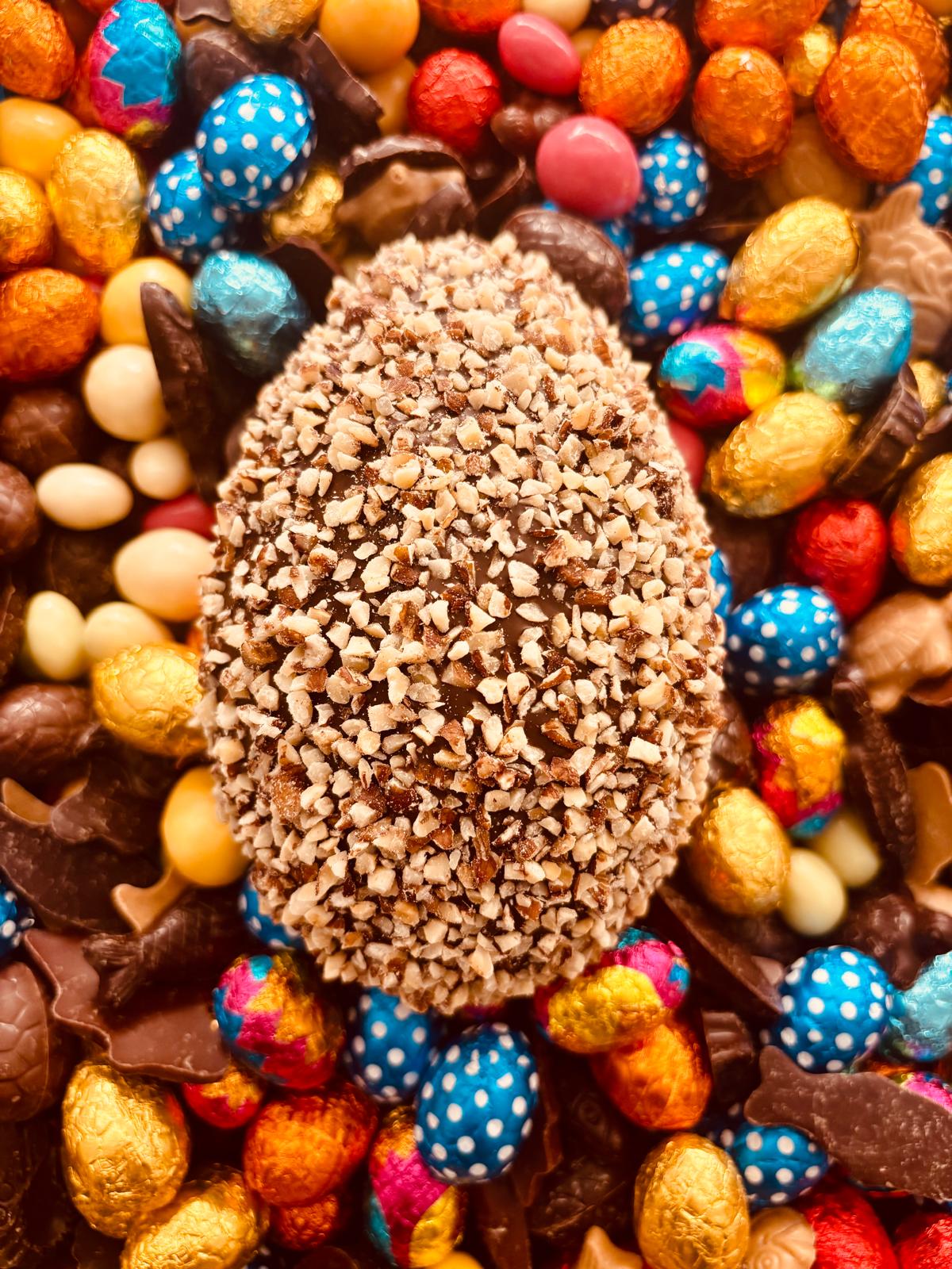 Antoine l'Oeuf amandes - Chocolat noir - moulage garni