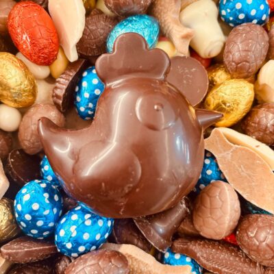 Jacotte la cocotte et ses oeufs - Chocolat lait ou noir - 50 Gr
