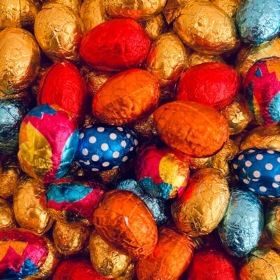 Assortiment d'oeufs fourrés au praliné amandes et noisettes - sous alu